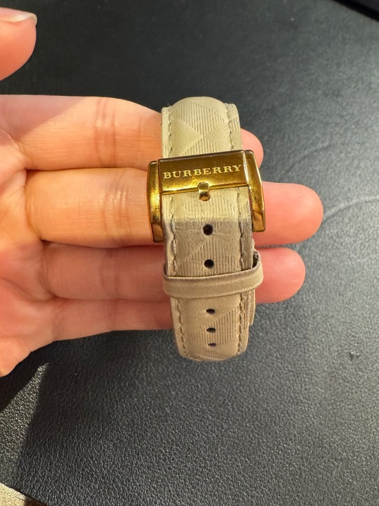 Burberry The City Rose Gold Watch - Picture 3 of 6